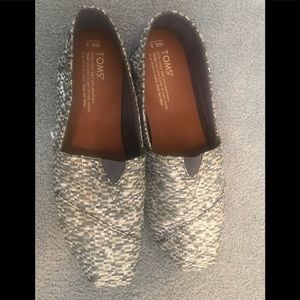 Toms Size 8.5